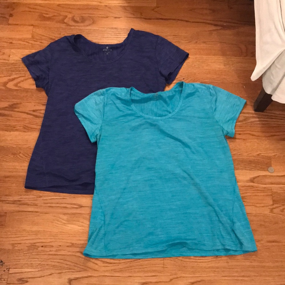 Athleta work out tops 💙🖤
